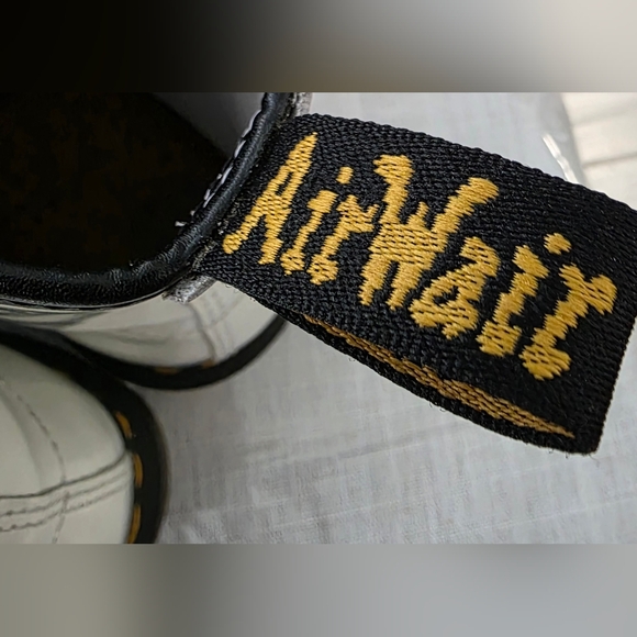 White Lace-Up Boots Dr. Martens Air Wair AW004 Size 7 - Picture 9 of 11